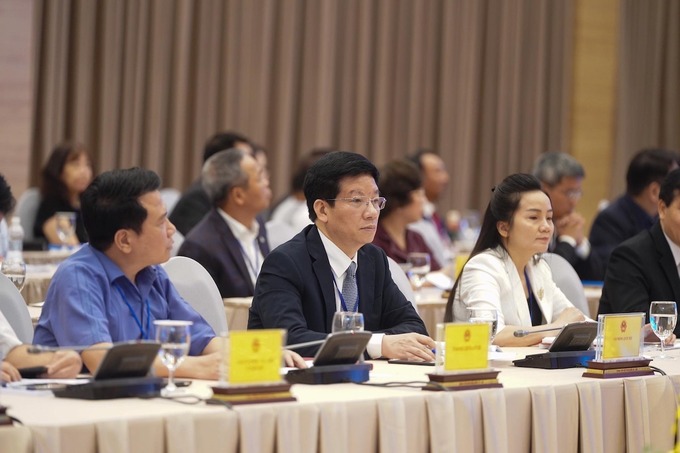 Các đại biểu tham gia Hội nghị Thủ tướng và doanh nghiệp ngày 9/5. Ảnh: Quang Hiếu.