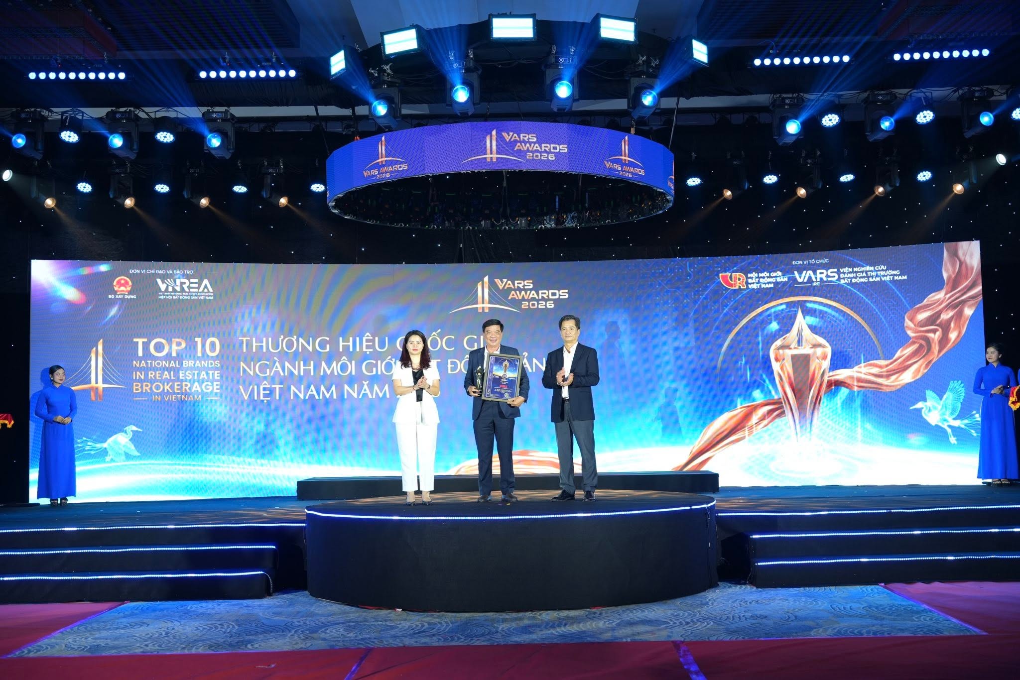 TỰ HÀO DKRS - DẤU ẤN RỰC RỠ VỚI BA HẠNG MỤC VINH DANH TẠI NGÀY HỘI MÔI GIỚI BẤT ĐỘNG SẢN VIỆT NAM 2026